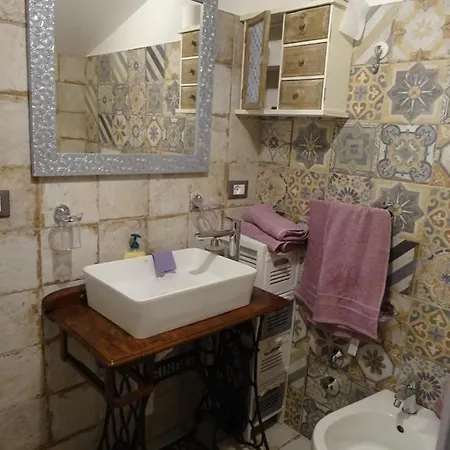 La Bottega Del Fabbro Affitto Breve * Contigliano
